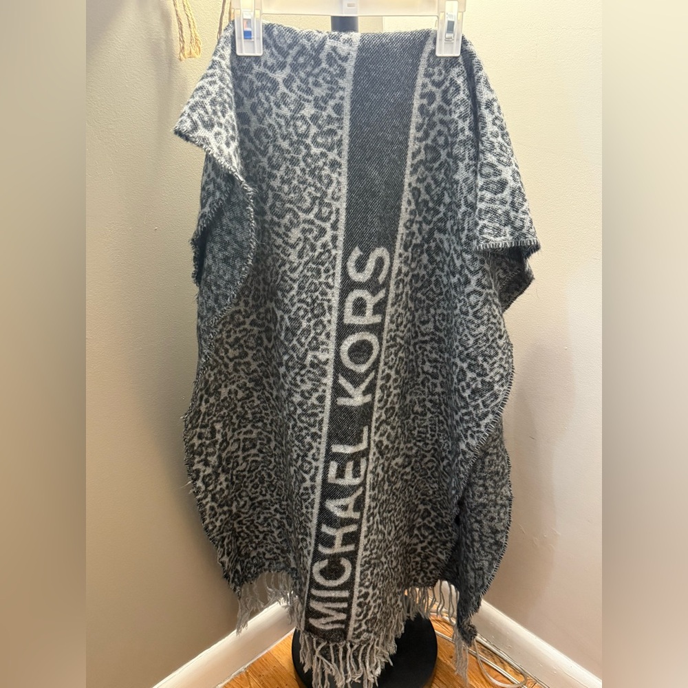 Michael Kors Gray Leopard Print Scarf